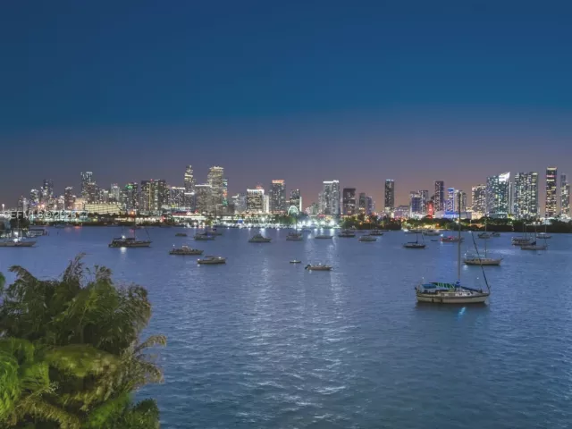 Продажа дома по адресу 440 S Hibiscus Dr - фото 6708731