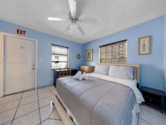 Дом в аренду по адресу 526 S 28th Ave 1 - фото 7518167