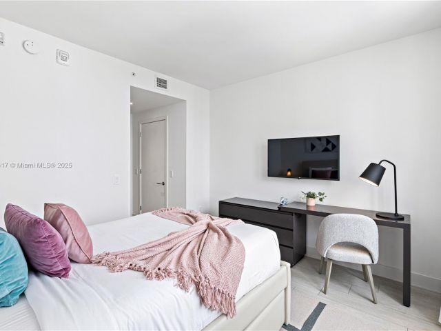 Продажа квартиры #R1701 - фото 6686657