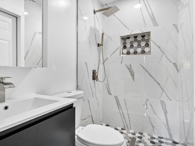 Продажа дома по адресу 4358 Palm Ave Avenue - фото 6716060