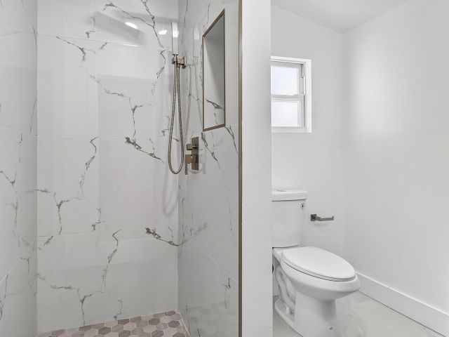 Продажа дома по адресу 4358 Palm Ave Avenue - фото 6716066