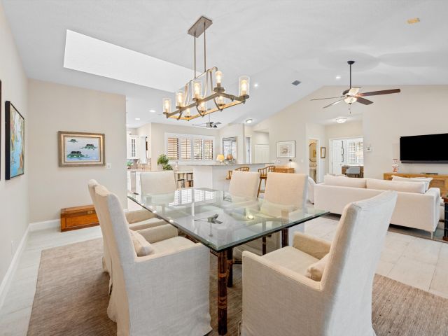 Продажа дома по адресу 1797 Gulfstream Way - фото 6735006