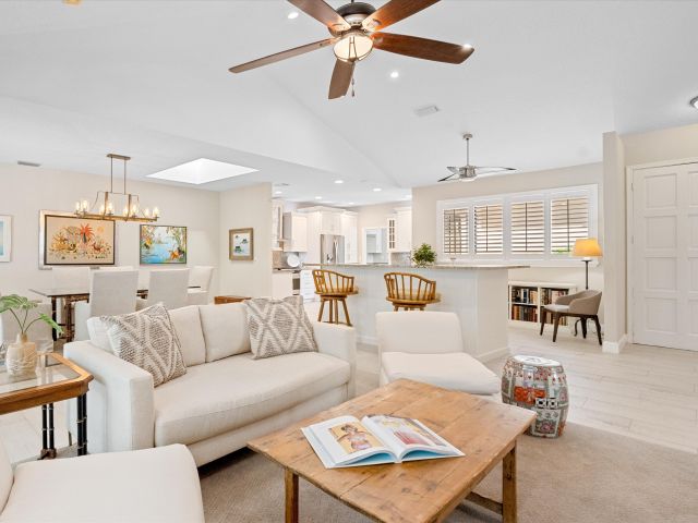 Продажа дома по адресу 1797 Gulfstream Way - фото 6735011