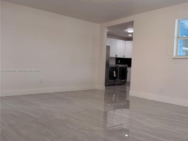 Продажа дома по адресу 809 NW 12th Ave - фото 7504849