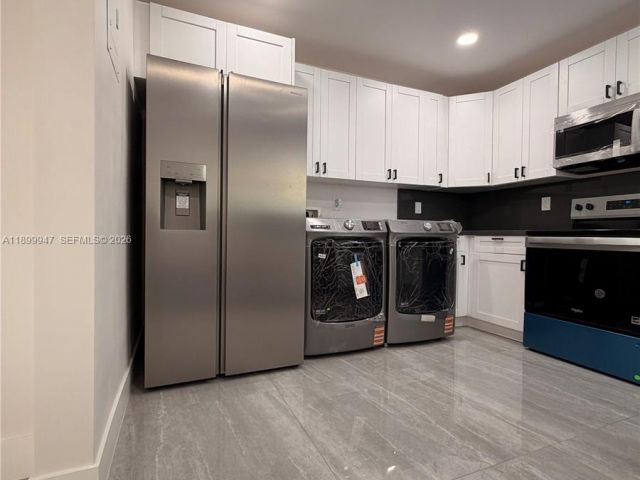 Продажа дома по адресу 809 NW 12th Ave - фото 7504853