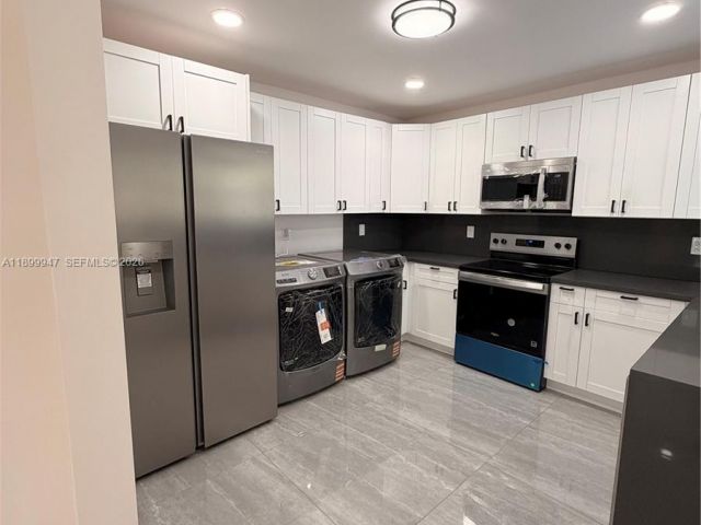 Продажа дома по адресу 809 NW 12th Ave - фото 7504854