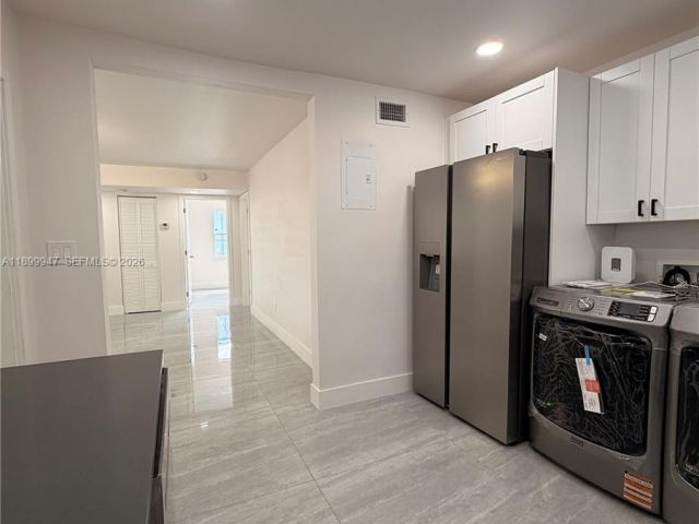 Продажа дома по адресу 809 NW 12th Ave - фото 7504857