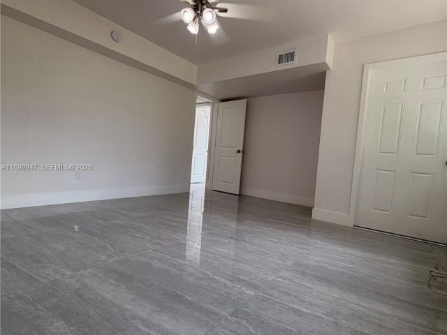 Продажа дома по адресу 809 NW 12th Ave - фото 7504858