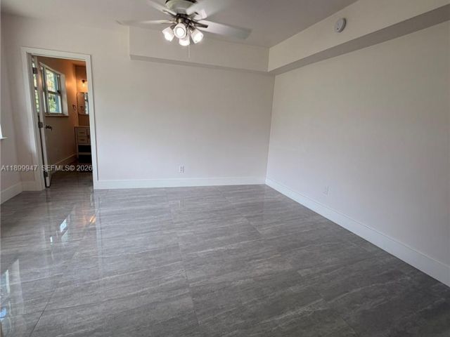 Продажа дома по адресу 809 NW 12th Ave - фото 7504860