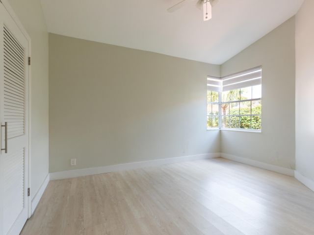 Дом в аренду по адресу 17720 Candlewood Terrace - фото 6694225