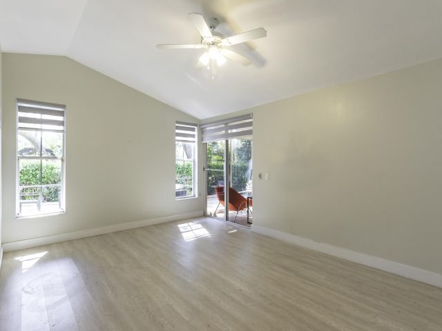 Дом в аренду по адресу 17720 Candlewood Terrace - фото 6694229