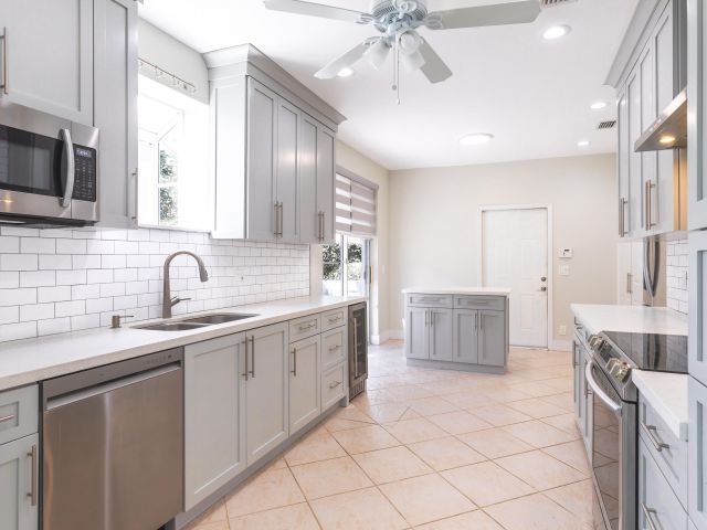 Дом в аренду по адресу 17720 Candlewood Terrace - фото 6694235