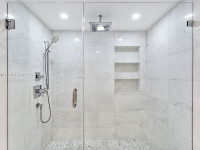 Квартира в аренду номерA1716 - фото 6692851