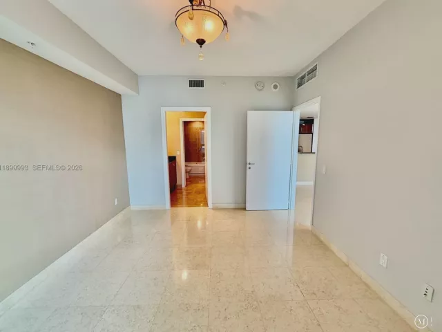 Квартира в аренду номер2006 - фото 6696200