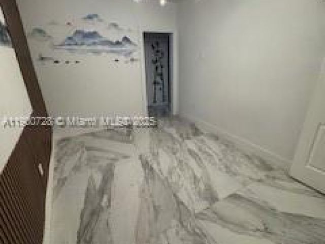 Дом в аренду по адресу 110 NE 68th St B - фото 7504543