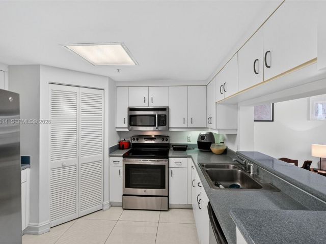 Продажа квартиры #1108 - фото 6711602