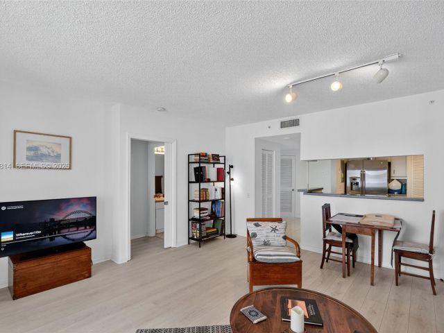 Продажа квартиры #1108 - фото 6711603