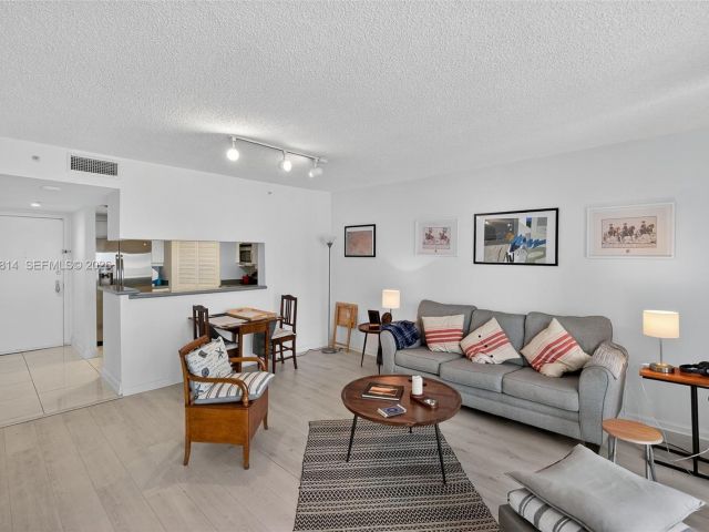 Продажа квартиры #1108 - фото 6711607