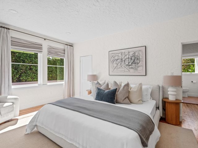 Продажа дома по адресу 704 N Swinton Avenue - фото 6707993