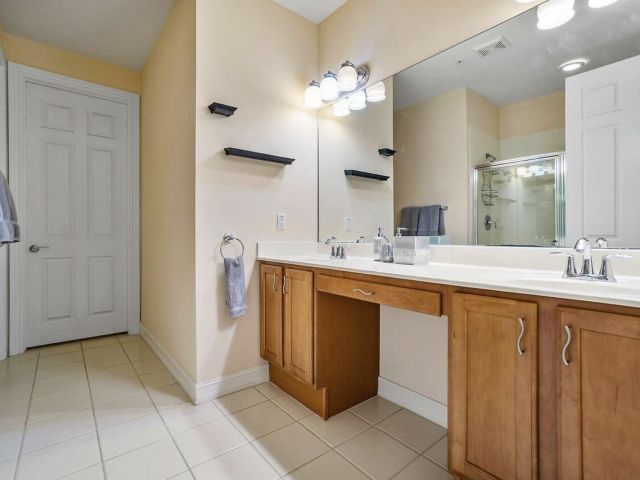 Дом в аренду по адресу 111 SW 2nd Avenue - фото 6713067