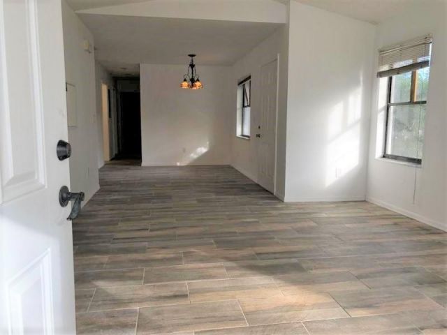 Дом в аренду по адресу 43 SW 8th Avenue - фото 6707969