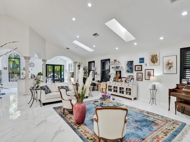 Продажа дома по адресу 7549 Mirabella Drive - фото 6705460