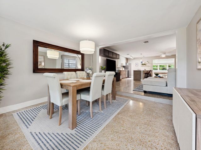 Продажа дома по адресу 2507 NW 8th Avenue - фото 6708650