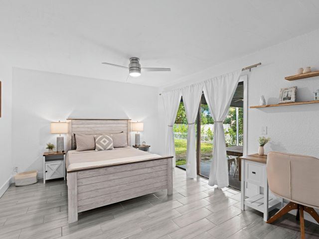 Продажа дома по адресу 5285 Sunrise Boulevard - фото 6717196