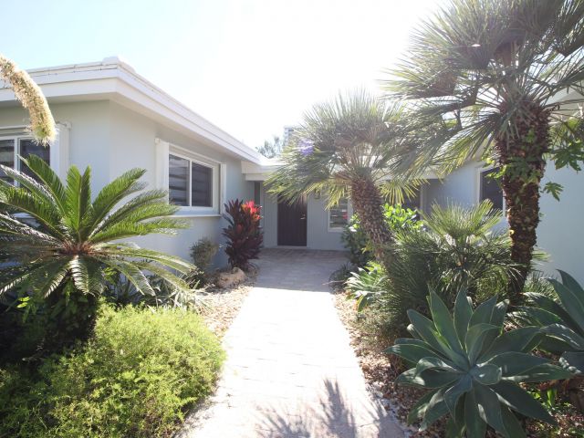 Дом в аренду по адресу 2548 SE 14th Street E 2548 Se 14th St - фото 6697024