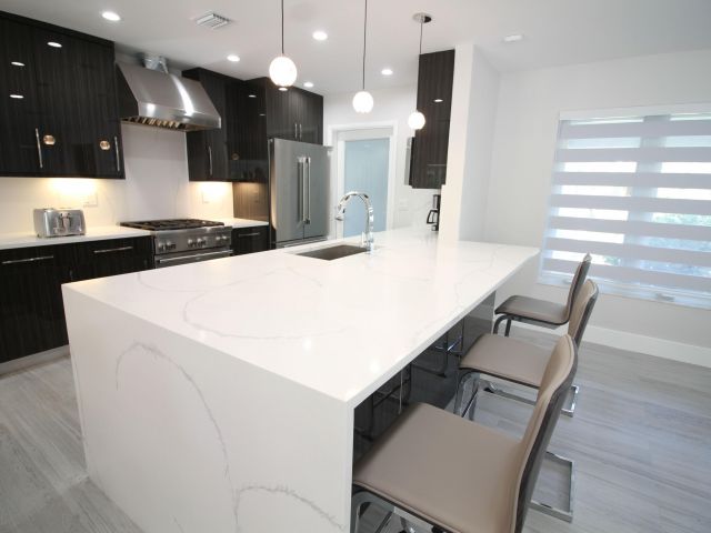 Дом в аренду по адресу 2548 SE 14th Street E 2548 Se 14th St - фото 6697029