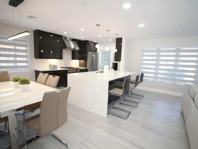 Дом в аренду по адресу 2548 SE 14th Street E 2548 Se 14th St - фото 6697032