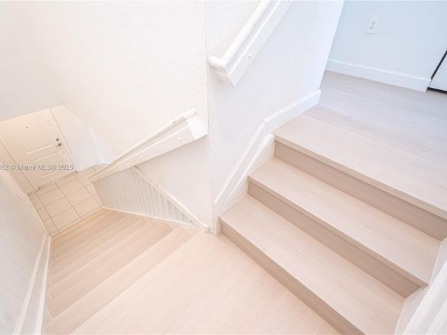 Дом в аренду по адресу 13237 SW 286th Ter 13237 - фото 7438480