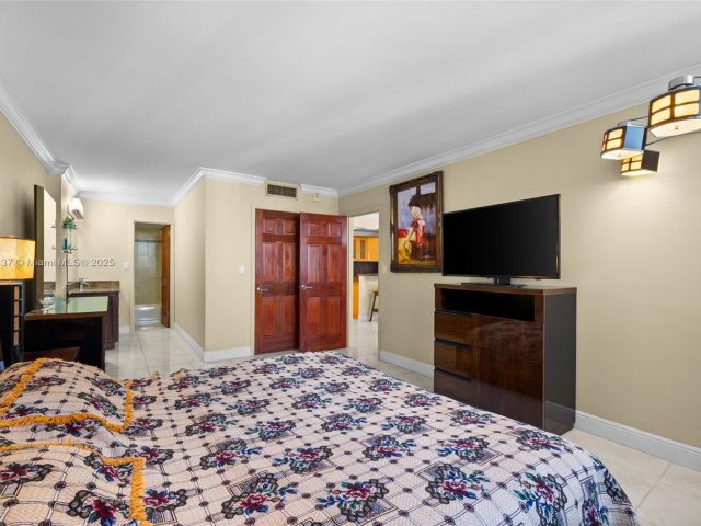 Продажа квартиры #1701 - фото 7435380