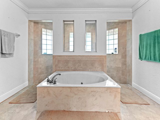 Продажа дома по адресу 11130 66th Street N - фото 6712900