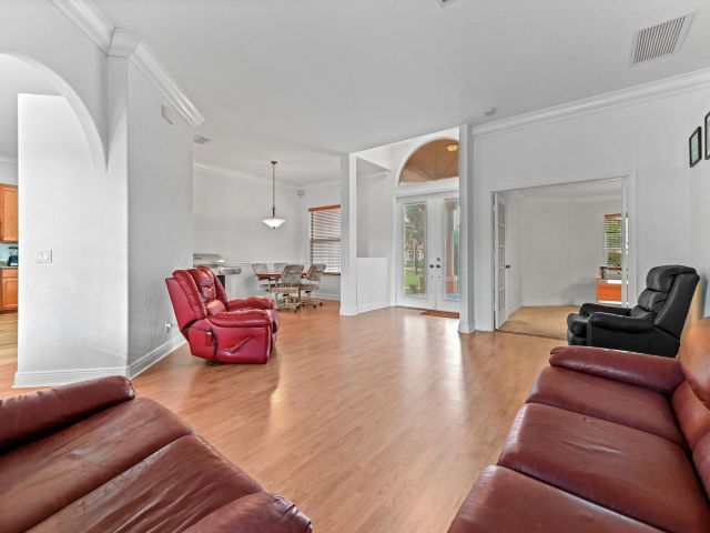 Продажа дома по адресу 11130 66th Street N - фото 6712909