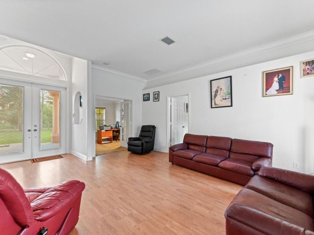 Продажа дома по адресу 11130 66th Street N - фото 6712910