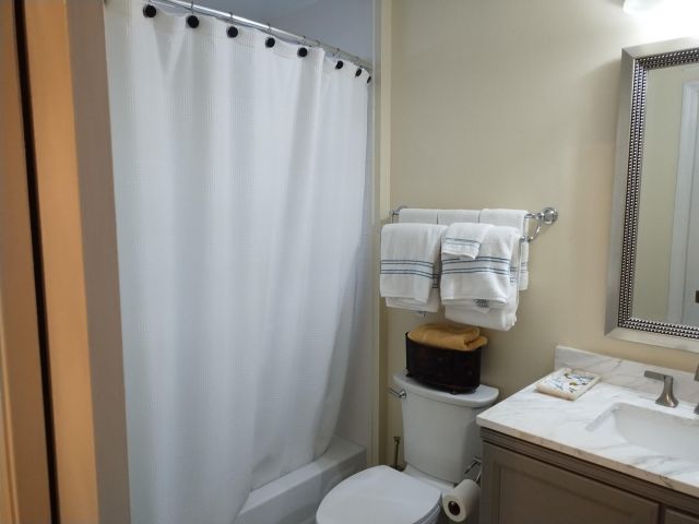 Продажа дома по адресу 906 Dickens Place - фото 6711465