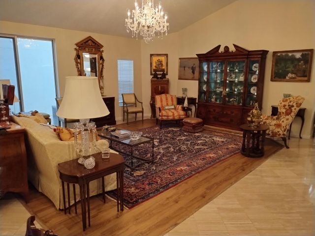 Продажа дома по адресу 906 Dickens Place - фото 6711471