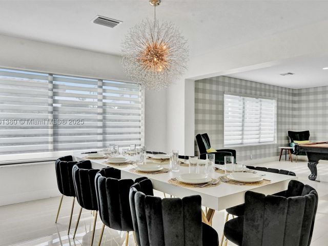 Продажа дома по адресу 1141 N Northlake Dr - фото 8250444