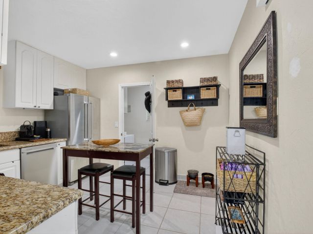 Продажа дома по адресу 118 NE 22nd Street - фото 6777552