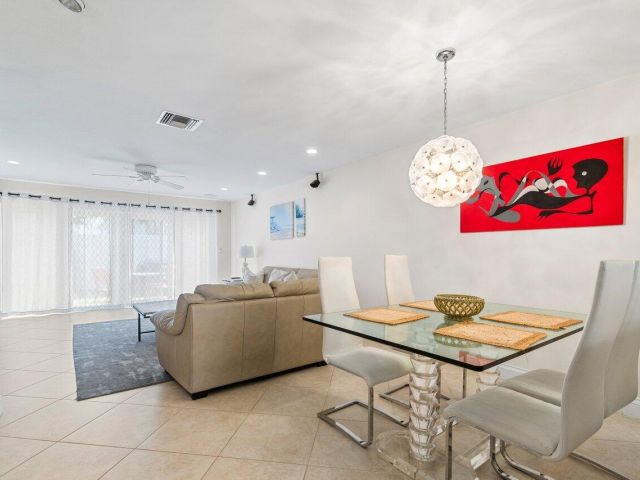 Дом в аренду по адресу 842 SE 19th Avenue 103 - фото 6695249