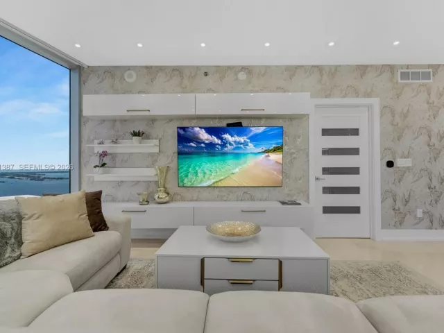 Продажа квартиры #3802 - фото 6700745