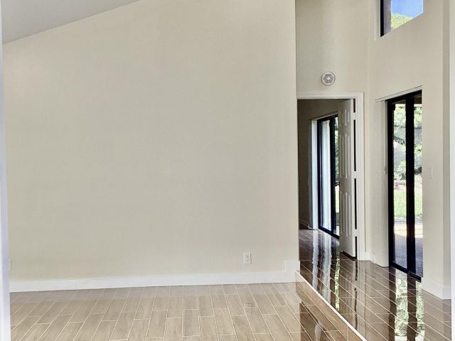 Дом в аренду по адресу 8895 Old Pine Road 4 - фото 6695456