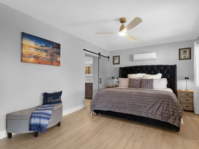 Продажа дома по адресу 291 SE 5th Avenue - фото 6694294