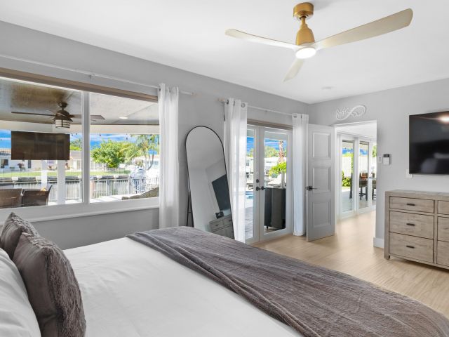 Продажа дома по адресу 291 SE 5th Avenue - фото 6694295