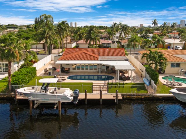 Продажа дома по адресу 291 SE 5th Avenue - фото 6694310