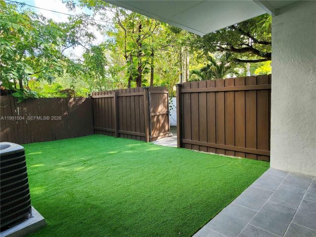 Дом в аренду по адресу 1901 NW S River Dr 61F - фото 7442533