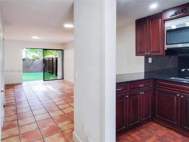 Дом в аренду по адресу 1901 NW S River Dr 61F - фото 7442548