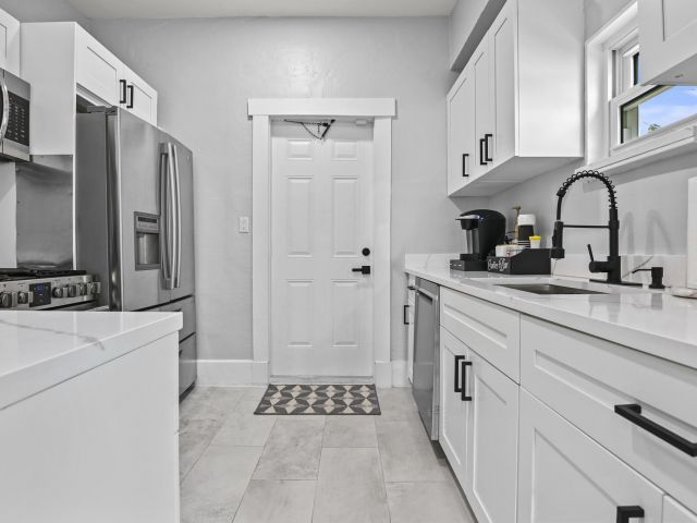 Продажа дома по адресу 424 Malverne Road - фото 6708354