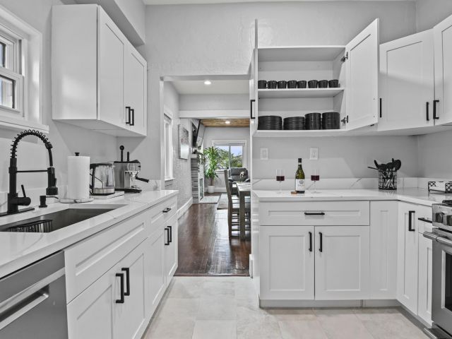 Продажа дома по адресу 424 Malverne Road - фото 6708355